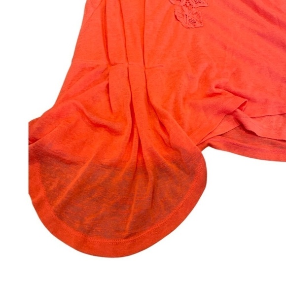 Lane Bryant orange knit sleeveless blouse. A-symmetrical hem line. - Picture 2 of 3